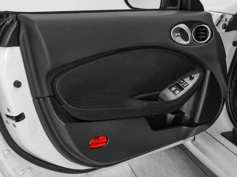 Used 2017 Nissan 370Z Touring Sport image 35