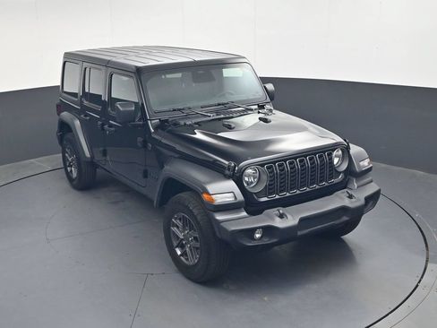 Used 2025 Jeep Wrangler Sport S AWD/4WD image 22