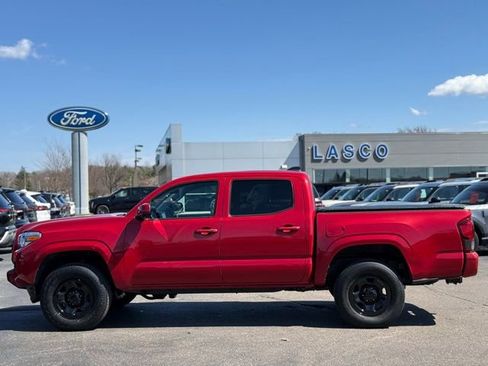 Used 2020 Toyota Tacoma SR image 38