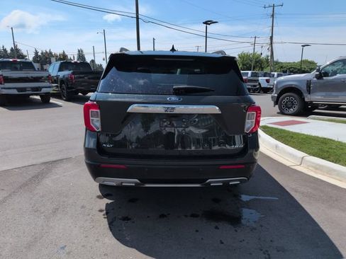 Certified 2024 Ford Explorer XLT w/ Equipment Group 202A AWD/4WD image 4