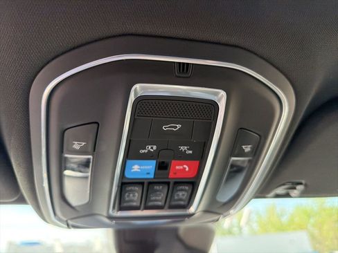 Used 2024 Jeep Wagoneer Series II AWD/4WD image 28