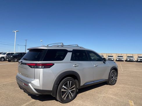 Certified 2023 Nissan Pathfinder Platinum w/ Cargo Package image 22