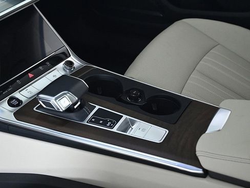 Certified 2025 Audi A6 3.0T Premium w/ Convenience Plus Package image 19