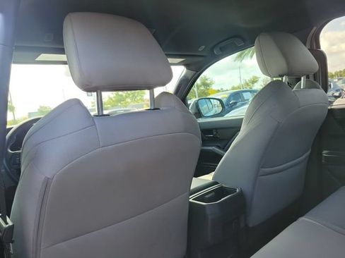Used 2024 Toyota Tacoma SR5 AWD/4WD image 10