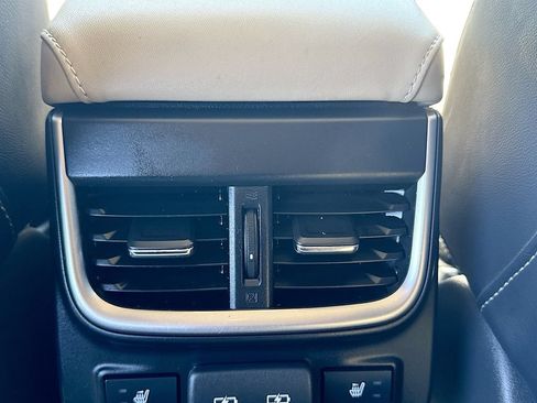 Used 2020 Subaru Outback Limited w/ Popular Package #2 AWD/4WD image 23