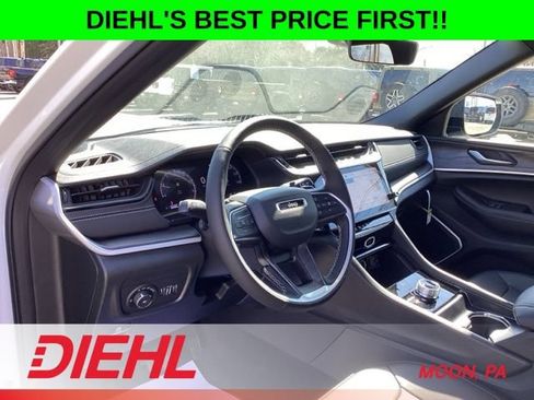 New 2026 Jeep Grand Cherokee L Limited w/ Limited Altitude Package AWD/4WD image 31