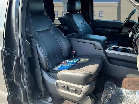 Used 2016 Ford F350 Lariat w/ Lariat Interior Package AWD/4WD image 32