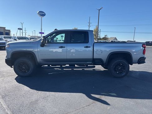 New 2025 Chevrolet Silverado 2500 ZR2 w/ Technology Package image 7