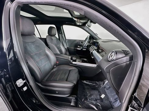 Certified 2023 Mercedes-Benz GLB 250 image 27