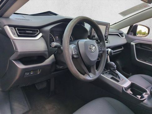 Certified 2019 Toyota RAV4 LE FWD image 10