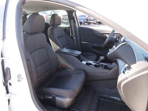 Used 2024 Chevrolet Malibu LT image 24