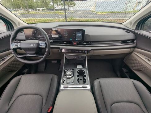 New 2027 Kia Carnival SX FWD image 18