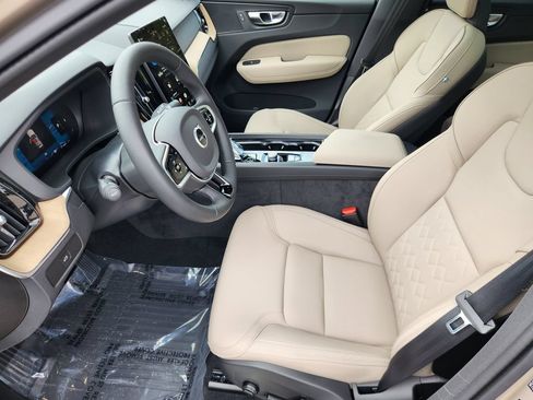 New 2026 Volvo XC60 B5 Plus w/ Protection Package Premier AWD/4WD image 9