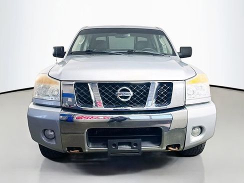 Used 2010 Nissan Titan SE w/ SE Value Truck Pkg image 4