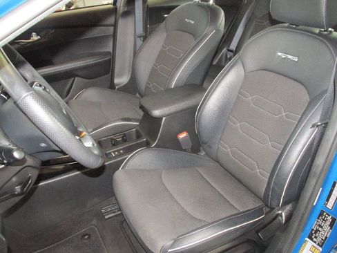 Used 2023 Kia Forte GT-Line w/ GT-Line Technology Package image 4