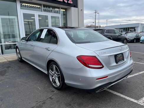 Used 2017 Mercedes-Benz E 300 4MATIC image 9