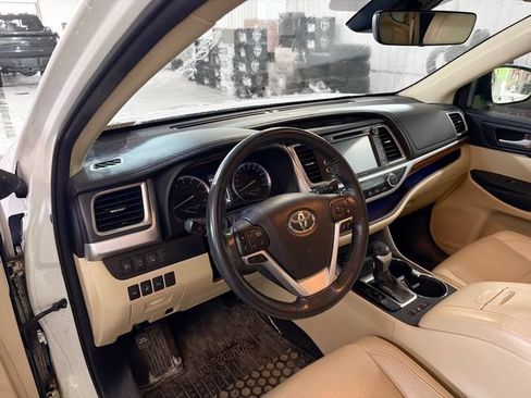 Used 2018 Toyota Highlander Limited AWD/4WD image 8