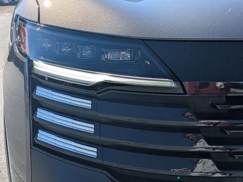 New 2026 Nissan Kicks SV w/ Charging Package image 8