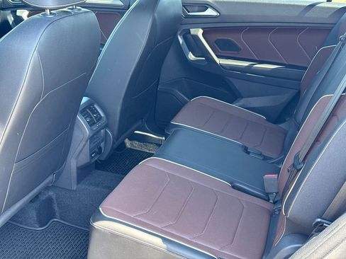 Used 2024 Volkswagen Tiguan SEL R-Line image 21