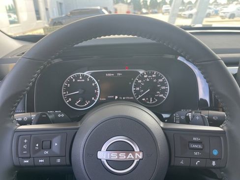 New 2025 Nissan Pathfinder SV image 11