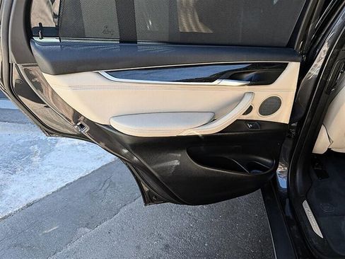Used 2018 BMW X5 xDrive40e AWD/4WD image 25