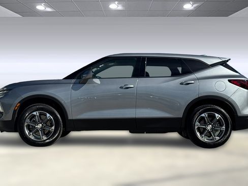 Used 2025 Chevrolet Blazer LT image 6