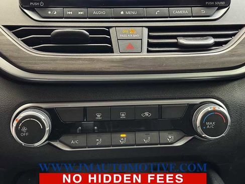 Used 2024 Nissan Altima 2.5 SV image 35