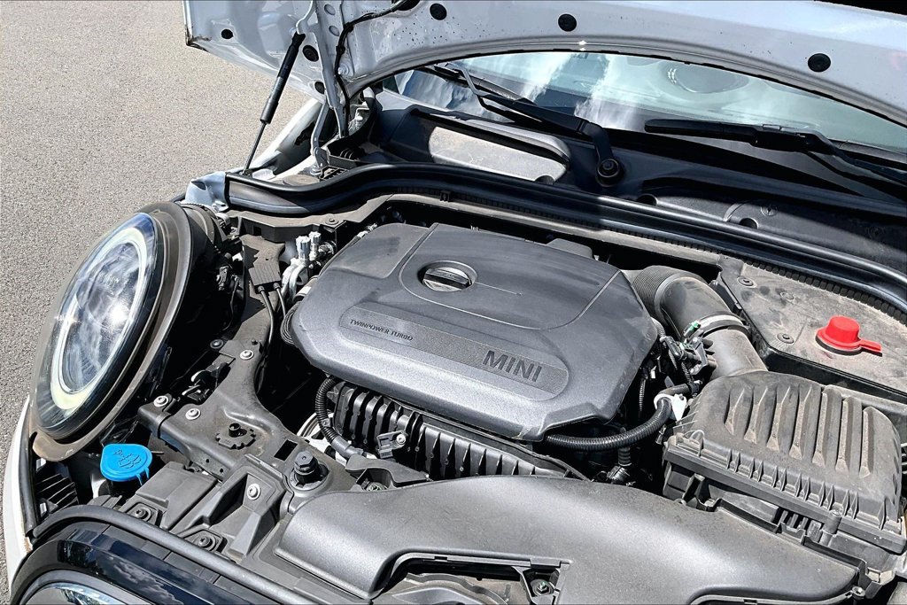 Used 2024 MINI Cooper 2-Door Hardtop FWD image 32