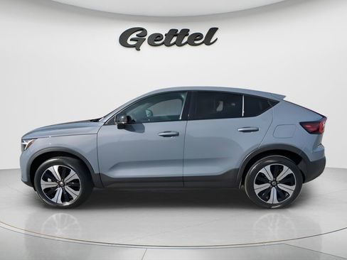 Used 2023 Volvo C40 Recharge Core image 5