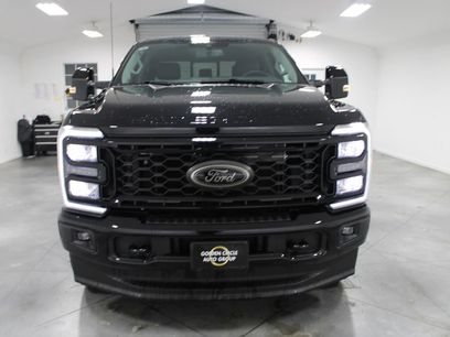 New 2026 Ford F250 Lariat w/ Black Appearance Package