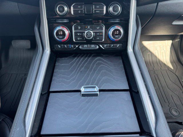 Used 2024 GMC Yukon XL Denali AWD/4WD image 27