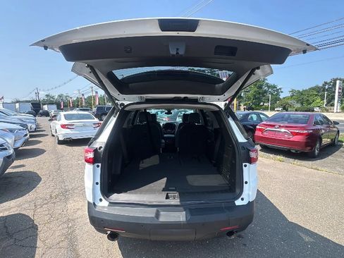 Used 2021 Chevrolet Traverse LT w/ LT Premium Package AWD/4WD image 22