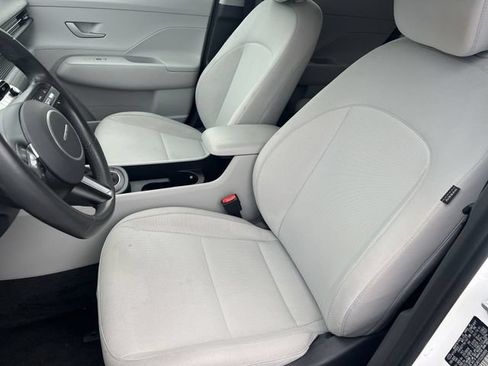 Certified 2025 Hyundai Kona SEL AWD/4WD image 25