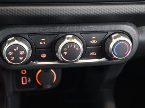 New 2025 Nissan Kicks Play S image 16