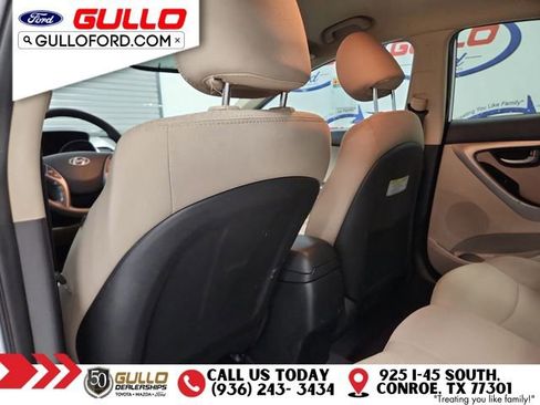 Used 2016 Hyundai Elantra SE w/ Option Group 02 image 16