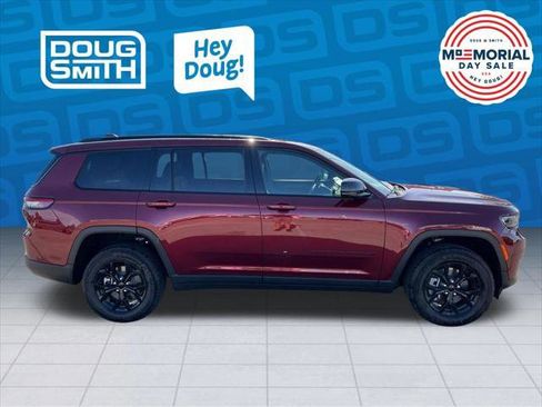 Certified 2025 Jeep Grand Cherokee L Laredo AWD/4WD image 6