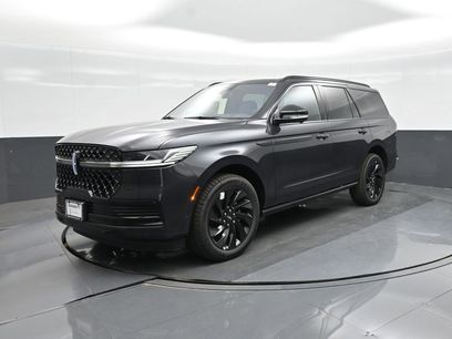 New 2025 Lincoln Navigator Reserve w/ Jet Appearance Package