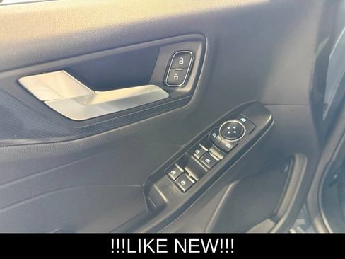 Used 2025 Ford Escape ST-Line Select AWD/4WD image 21