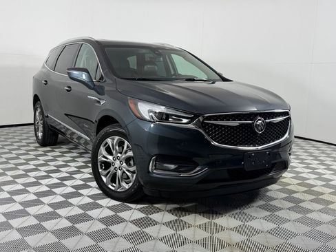 Used 2018 Buick Enclave Avenir w/ Avenir Technology Package FWD image 2