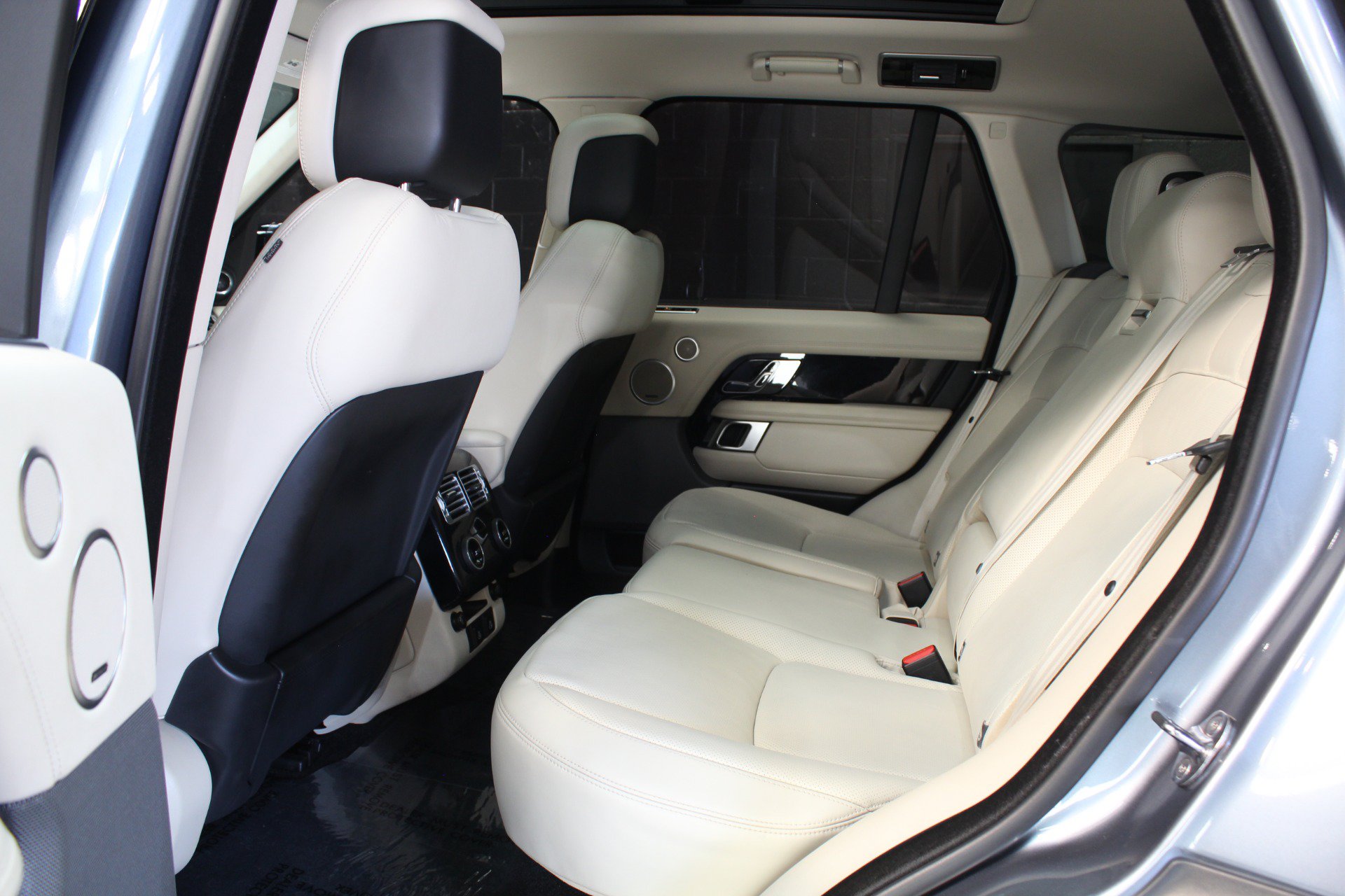 Used 2021 Land Rover Range Rover P525 Westminster Edition AWD/4WD image 42