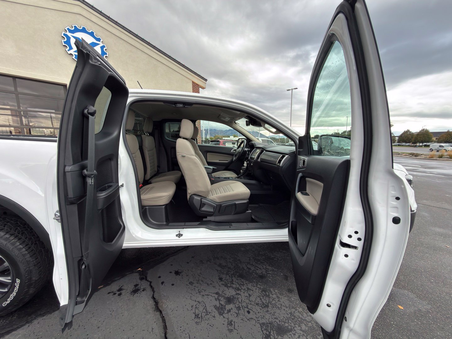 Used 2023 Ford Ranger XLT w/ Equipment Group 301A Mid AWD/4WD image 35