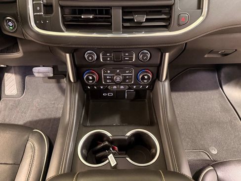 Used 2021 Chevrolet Tahoe Premier AWD/4WD image 21