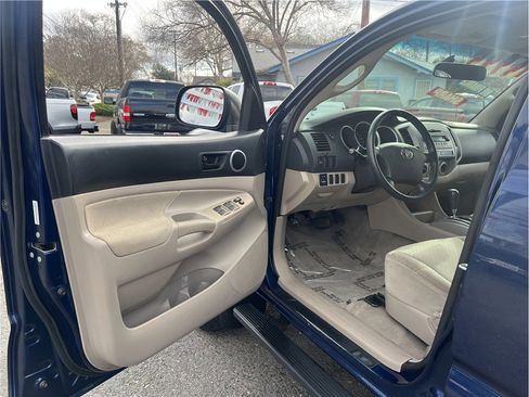 Used 2006 Toyota Tacoma PreRunner image 10