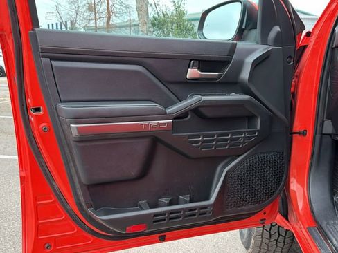 Certified 2024 Toyota Tacoma TRD Off-Road image 13