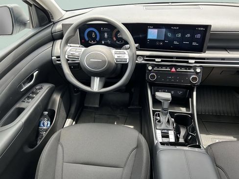 New 2026 Hyundai Tucson SEL FWD image 17