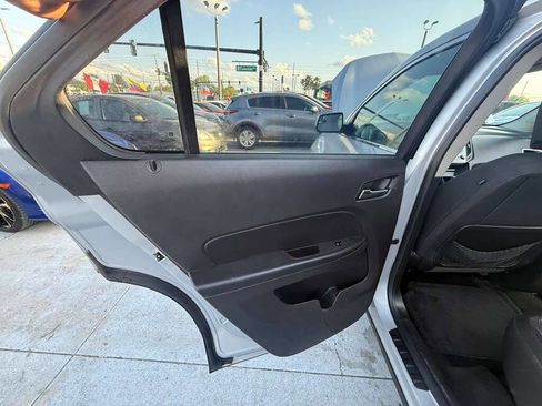 Used 2014 Chevrolet Equinox LT w/ Driver Convenience Package image 15