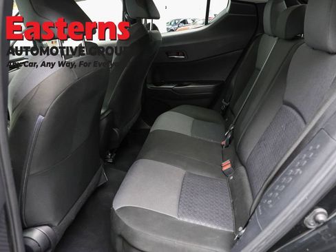 Used 2022 Toyota C-HR Limited FWD image 20