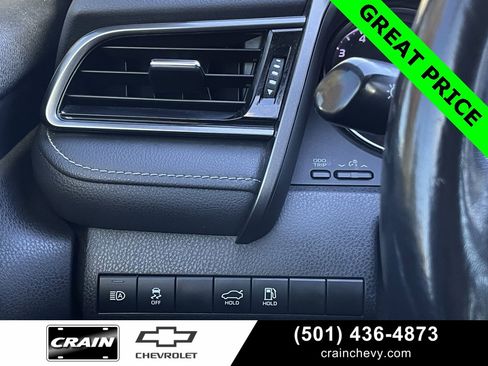 Used 2021 Toyota Camry SE image 15