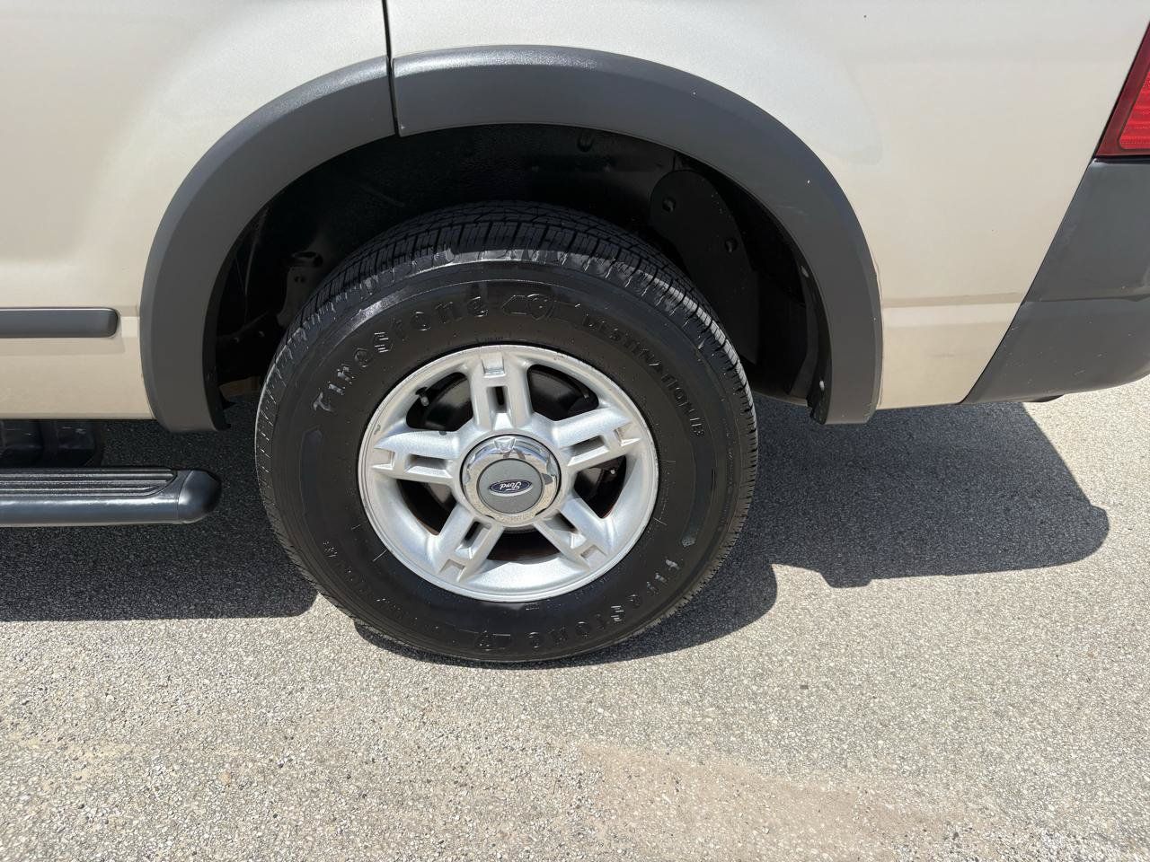 Used 2004 Ford Explorer XLS RWD image 13