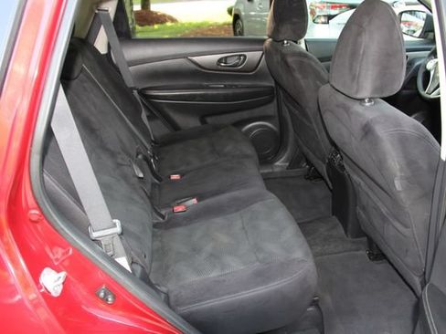 Used 2014 Nissan Rogue SV w/ SV Family Package AWD/4WD image 33